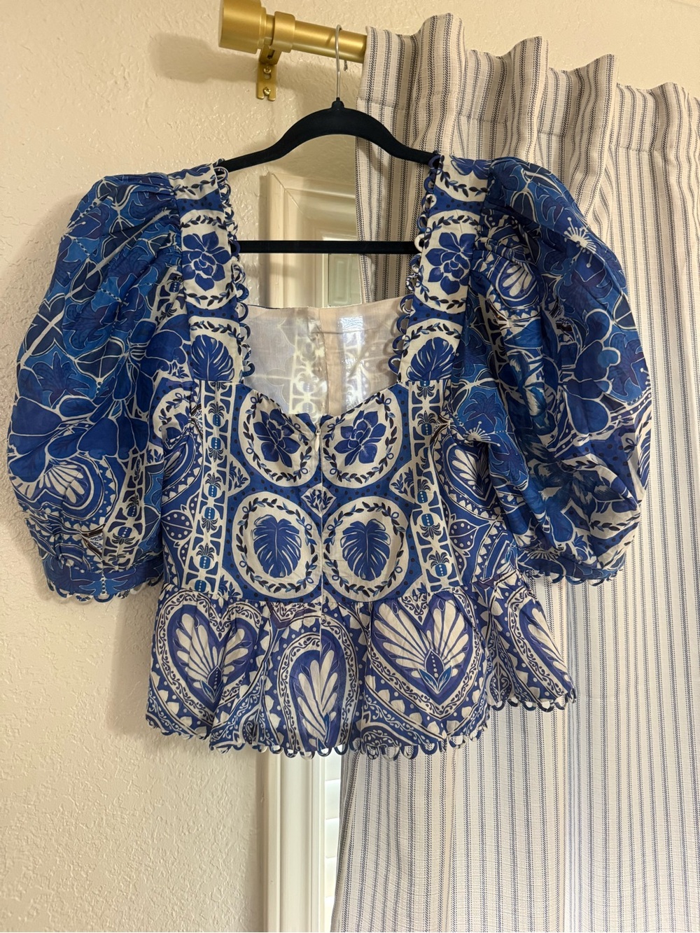 FARM Rio Blue & White Floral Square-Neck Peplum Blouse - Picture 2 of 3